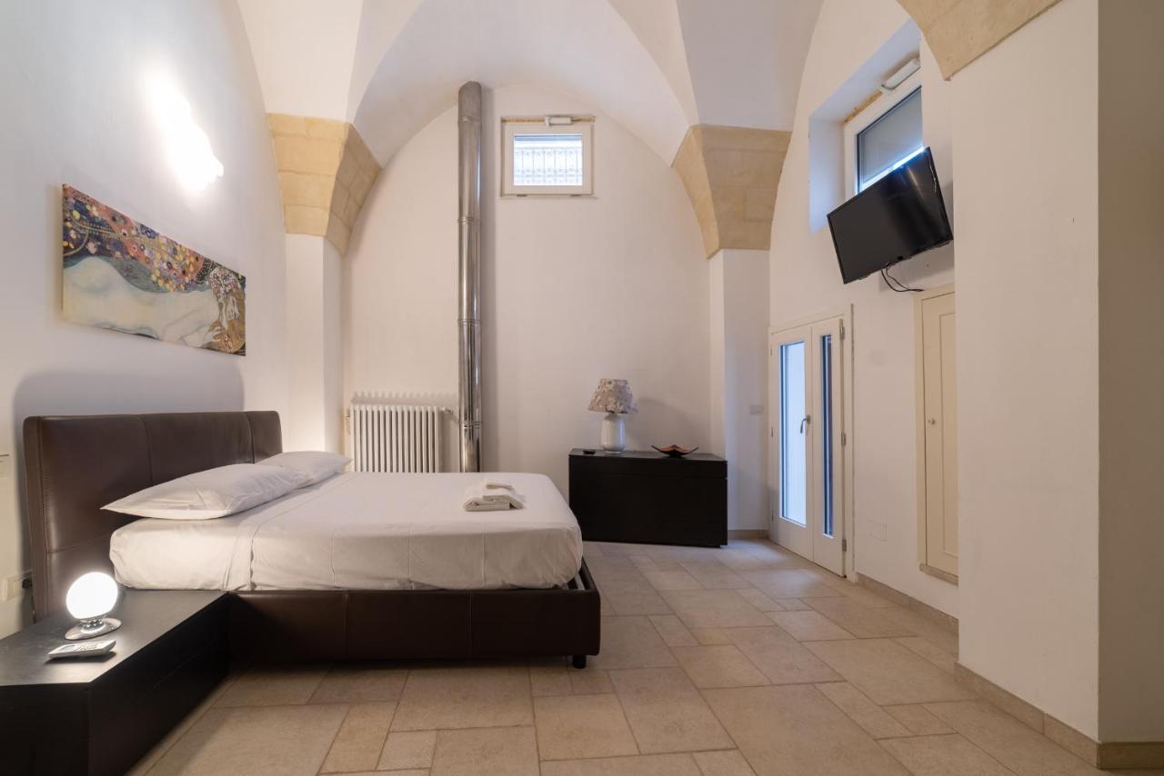Milestone Inn Лечче Экстерьер фото