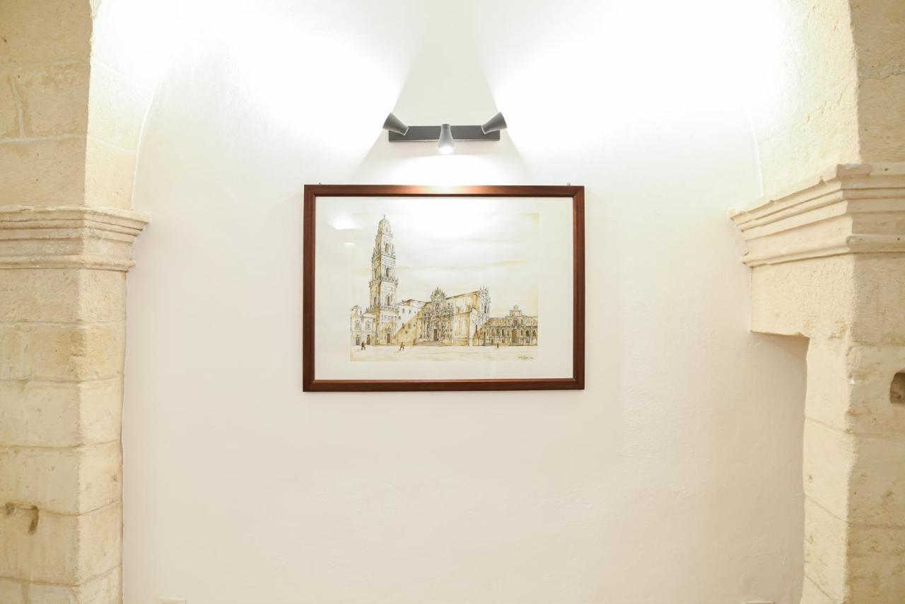 Milestone Inn Лечче Экстерьер фото