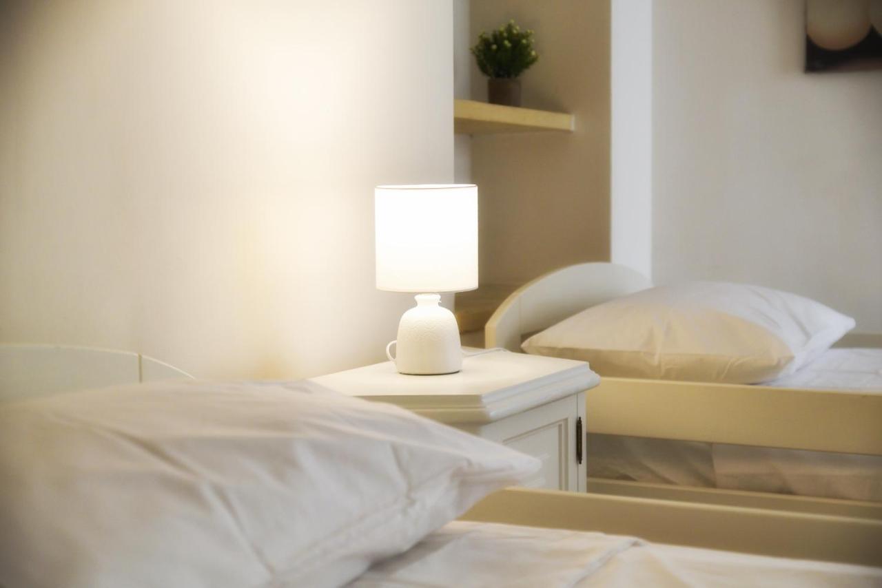 Milestone Inn Лечче Экстерьер фото